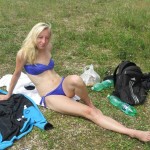 Amateur Blondine nackt im Urlaub