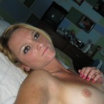 Sexy Blonde takes Selfpics