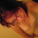Nacktfotos von 18 jährigem Emo-Mädchen