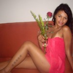 Sexy Amateur Latina zeigt ihren Körper