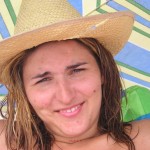 Amateurmädel zeigt im Urlaub ihre dicken Titten